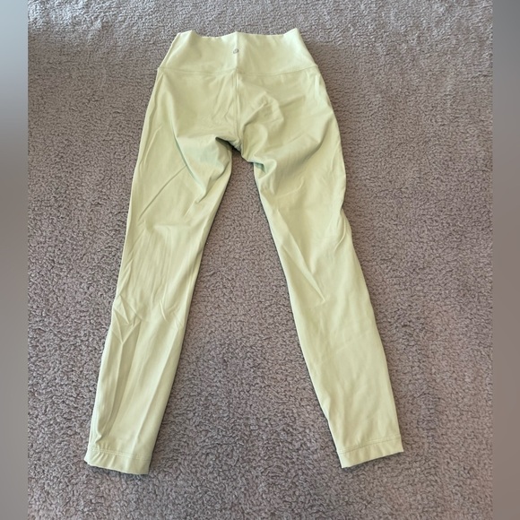 Lululemon Wunder Under High-Rise Tight 25" Luxtreme Creamy Mint Size 6 - Picture 5 of 6